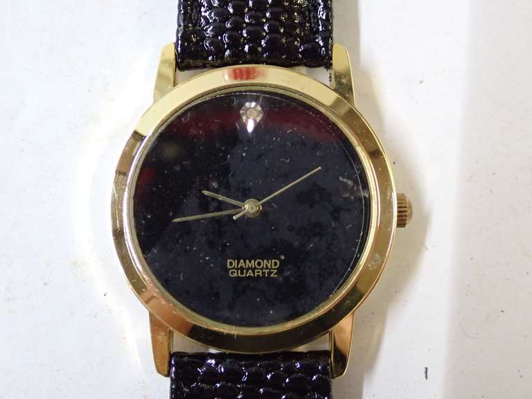 \Quartz Watch with Genuine Leather Band - Needs Batteries image