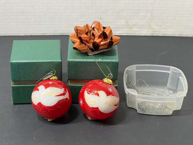 BR2…Individual glass ornaments with storage boxes, set of two, see pictures for details. image