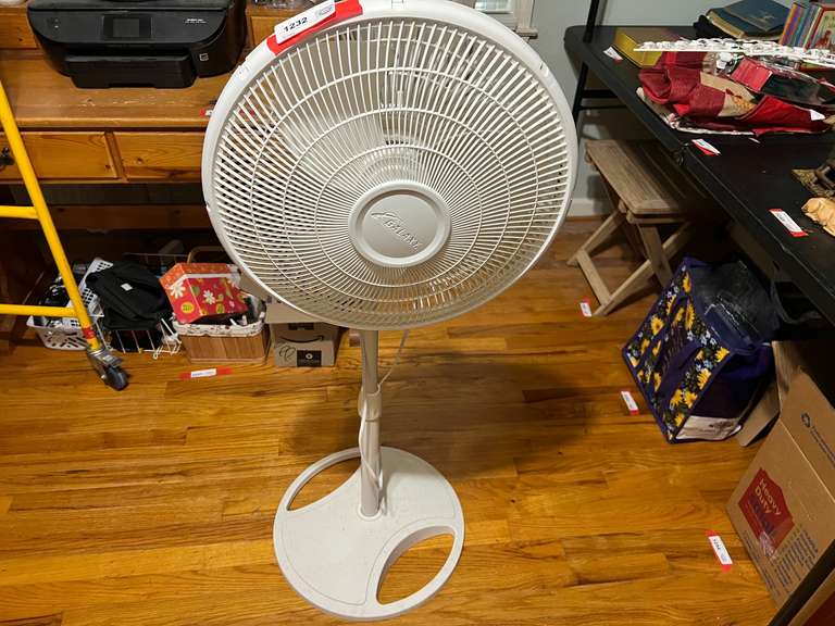 BR1…Galaxy oscillating floor fan, powers up, see pictures for details. image