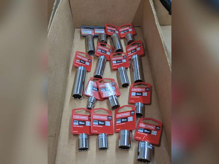 NEW CRAFTSMAN 1/2 AND 3/8 IN DRIVE SOCKETS image