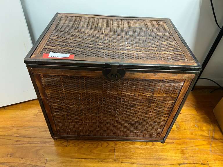 BR2… Woven storage box, see pictures for details. image