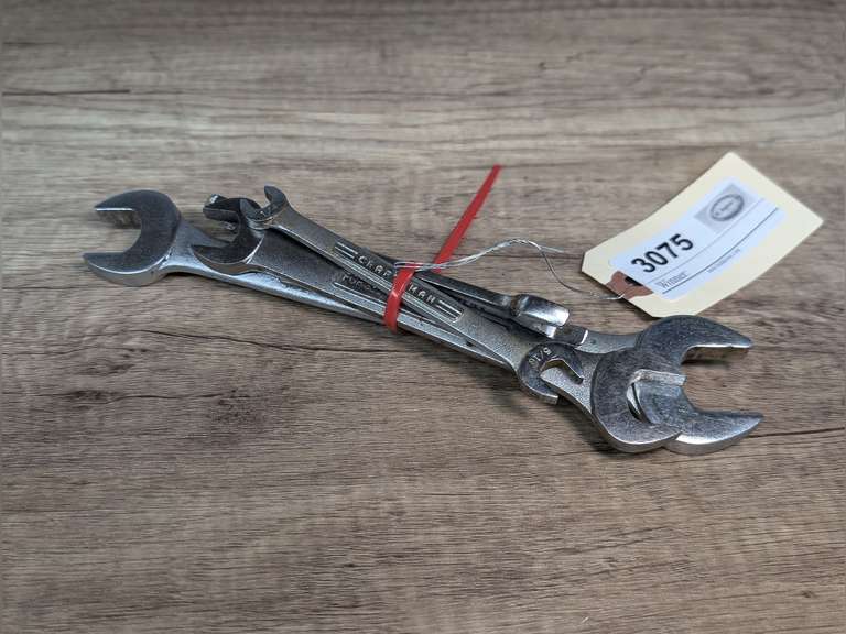 CRAFTSMAN DOUBLE SIZE OPEN END WRENCHES IN SAE SIZES FROM 1/4-IN THROUGH 3/4-IN image