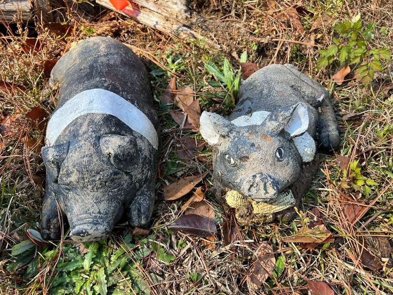 Backyard… Concrete “pigs” yard decor, set of two, see pictures for details. image