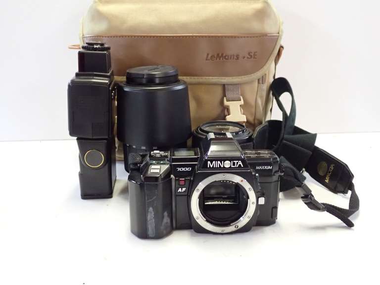 Minolta Maxxum 7000 AF Camera with Lens, Flash and Bag image