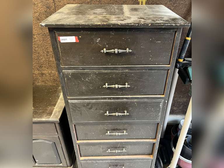 Garage… Six drawer chest of drawers, this piece is worn/scratched but still solid. Matches lots 2019 and 2020. See pictures for details. image