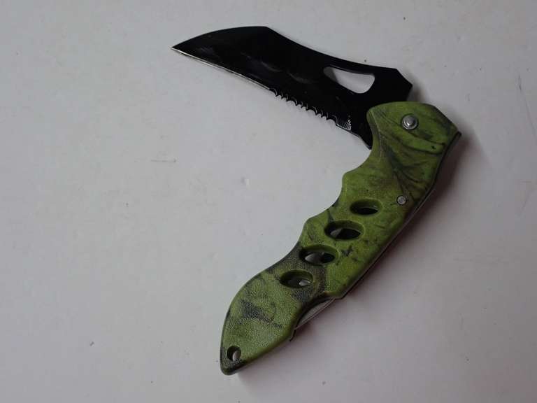 Folding Pocket Knife with Green Handle image