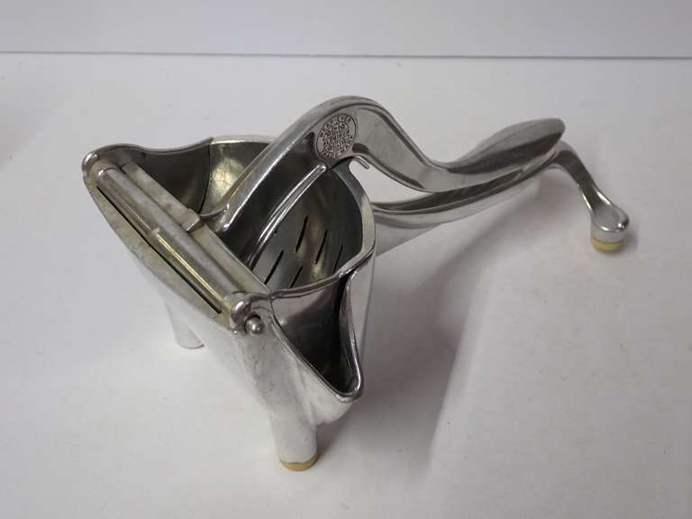 Wear-Ever Aluminum Citrus Juicer image