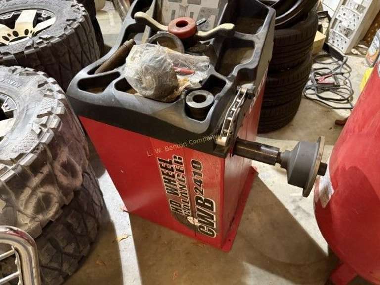 HD WHEEL BALANCER image