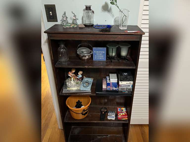 BR1…Vintage wooden shelving unit, includes all content of assorted household decor, and more. See pictures for details. image