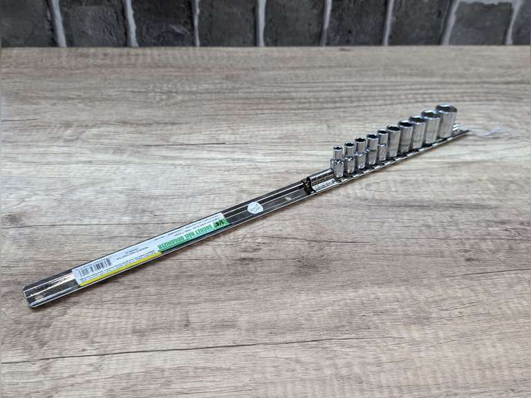 EVERCRAFT 1/4-IN DRIVE SAE SOCKET SET WITH RAIL ORGANIZER image