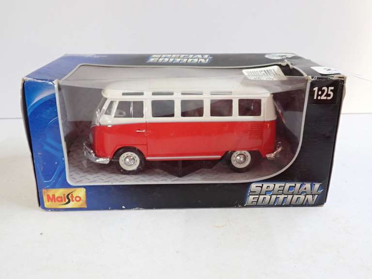 Maisto Special Edition 1955 Mercedes Benz 1:25 Scale image