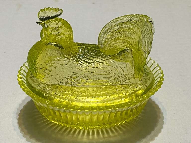 Vintage uranium glass nesting hen, believed to be vintage Boyd’s glass, see pictures for details. image