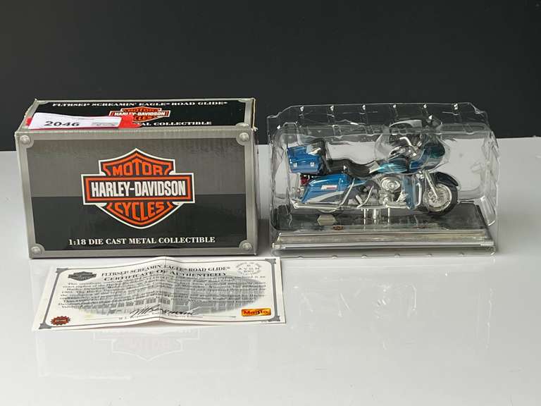Garage…Maisto Harley Davidson diecast collectible, 1/18 scale, comes in original box, see pictures for details. image