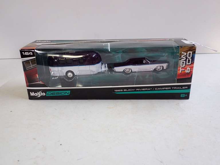 Maisto Design Tow & Go 1:64 Scale Car and Camper Trailer Assortment image