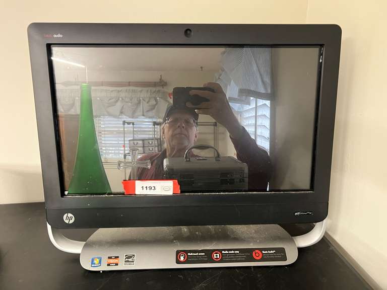 BR2… HP touch smart all in one computer with Windows 7, working condition unknown, see pictures for details. image