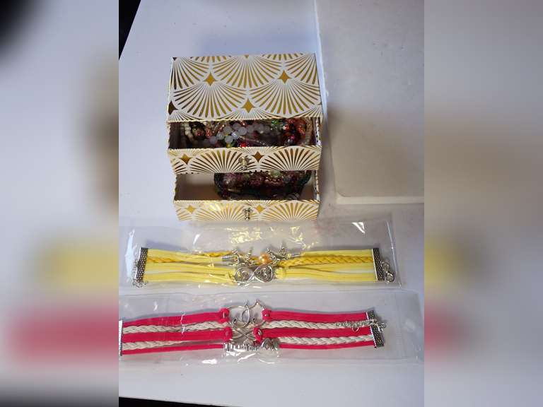 UNDER CONSTRUCTION image