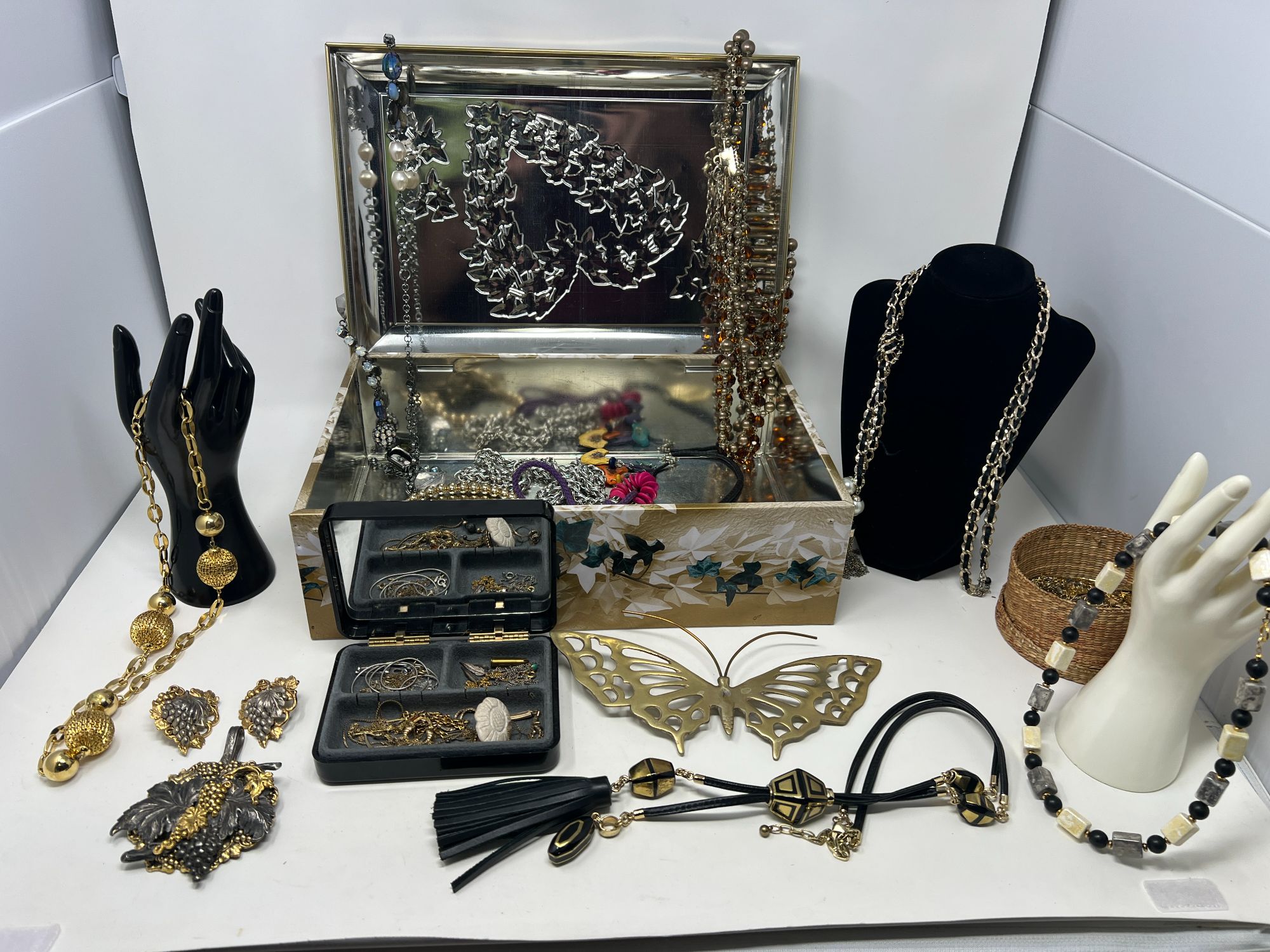 Lot image 1