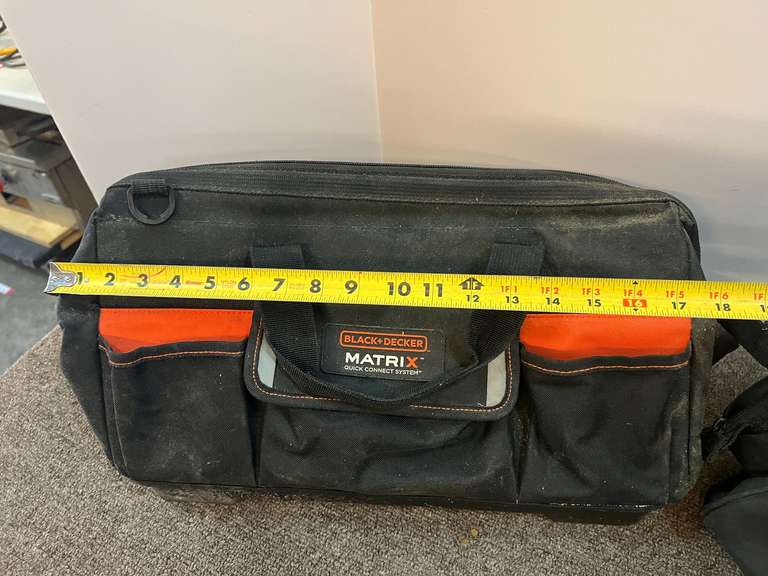 Black & Decker and DeWalt tool bags, see for details.