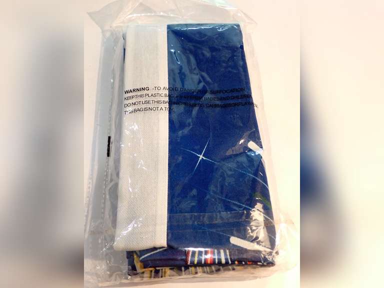 FACTORY SEALED 2016 WORLD SERIES CHAMPIONS, CHICAGO CUBS, 3' X 5' BANNER FLAG