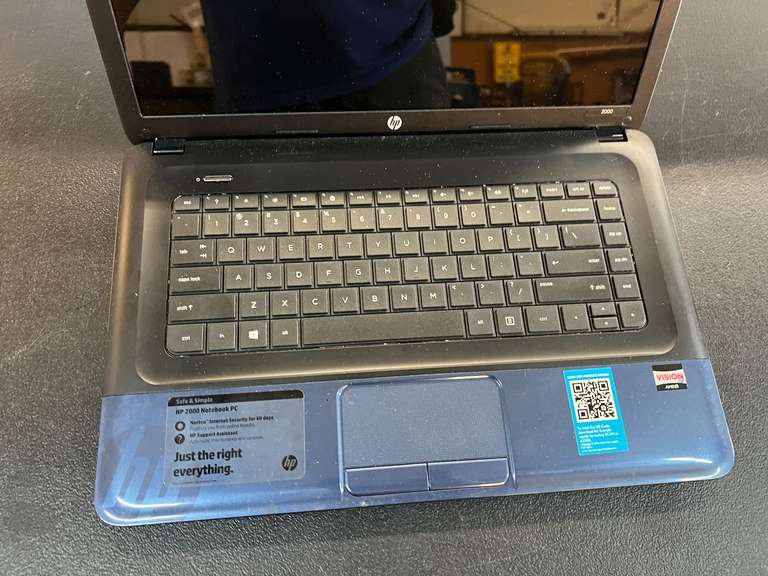 HP 2000 notebook PC, working condition unknown, no cord, see pictures or detail details.