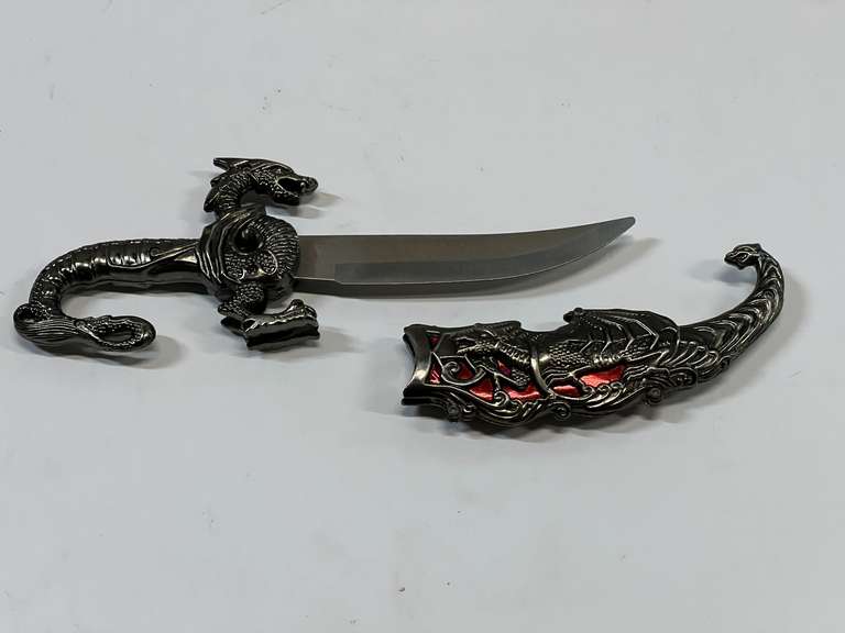 Novelty dragon knife, see pictures for details.