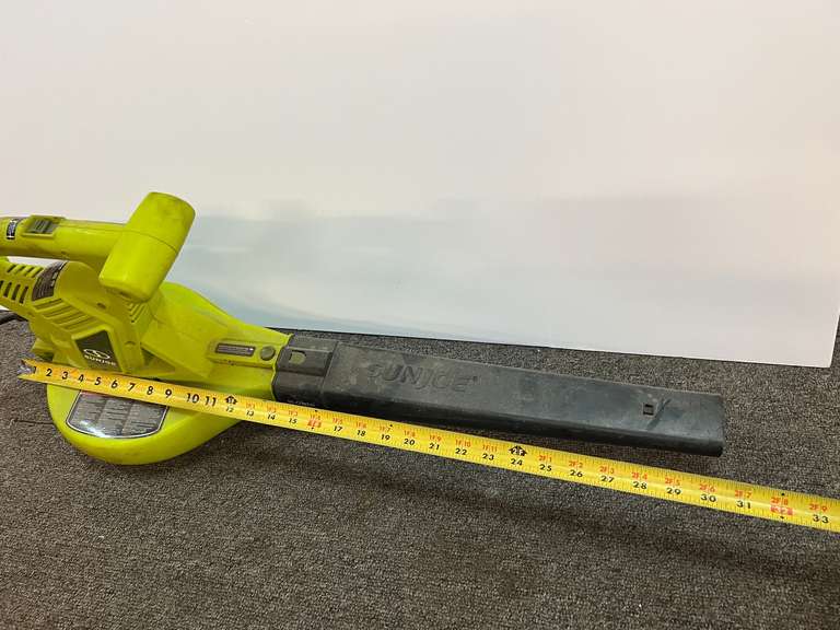 Sunjoe electric blower, powers up, see pictures for details.