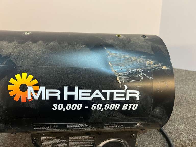 Mr. Heater forced air propane heater, working condition unknown, see pictures for details.