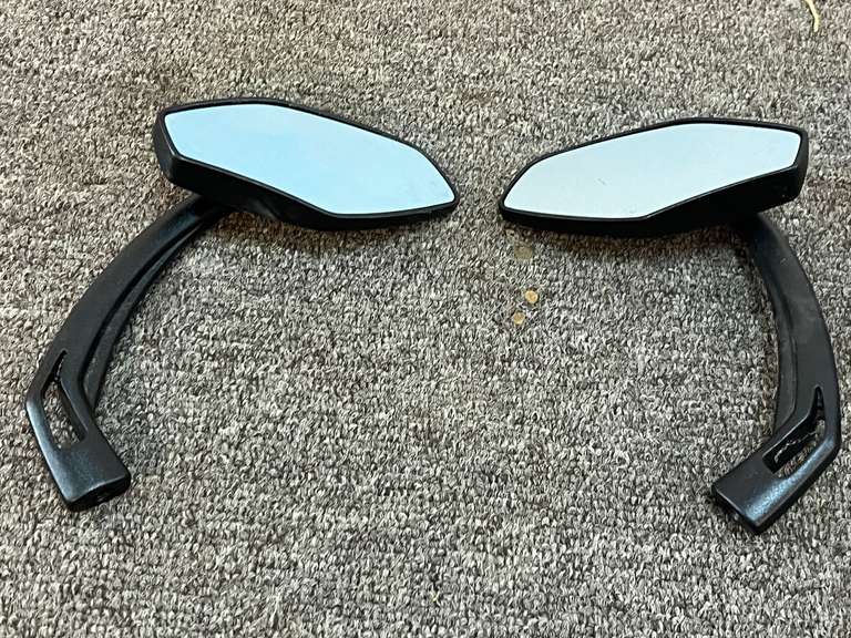 Scooter/motorcycle foot pegs and mirrors, see pictures for details.