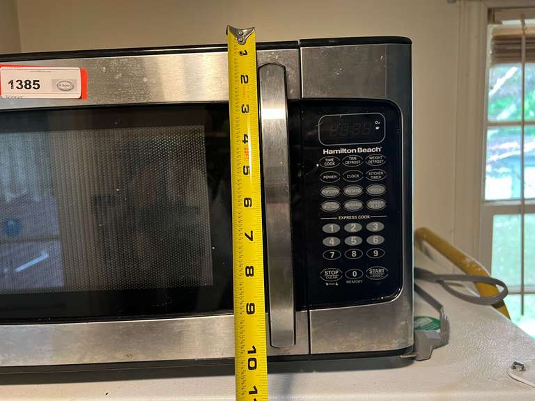 Utility… Hamilton Beach microwave, powers up, see pictures for details.