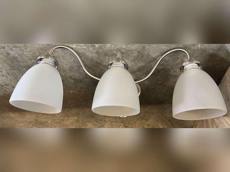 Three receptacle wall mount light fixture, this piece has a nickel finish, see pictures for details.