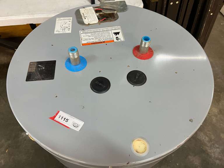 State pro line commercial grade 38 gal water heater, see pictures for details.