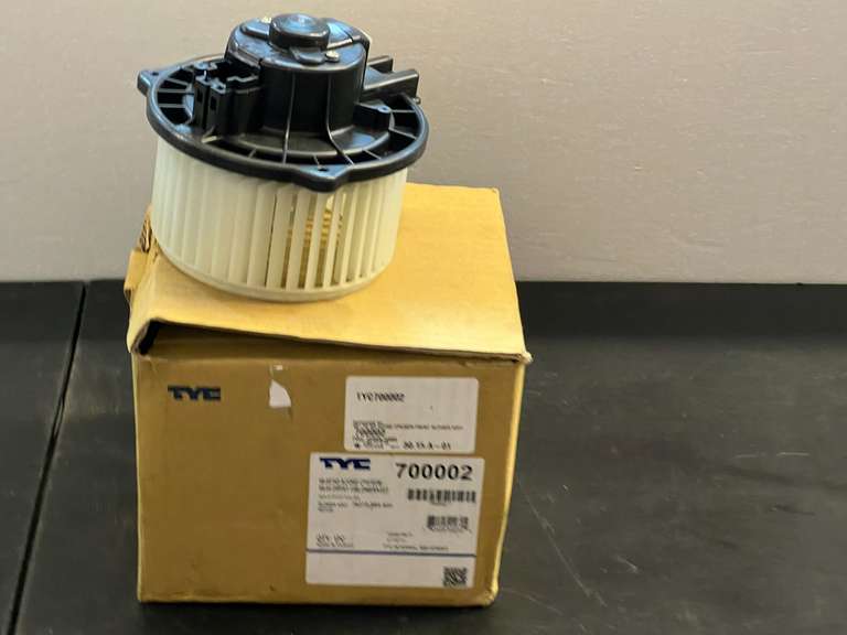 TYC Honda Accord CPE/SDN front blower assembly, for ‘98–‘02 Accords, still new in the box, see pictures for details.