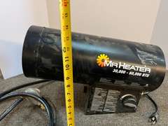 Mr. Heater forced air propane heater, working condition unknown, see pictures for details.