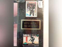 FACTORY SEALED, WAYNE GRETZKY PHOTO PLAQUE W/ SPORTS CARDS