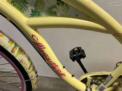 Jimmy Buffett “Margaritaville” beach cruiser bike, has decorative fenders and basket. See pictures for details.