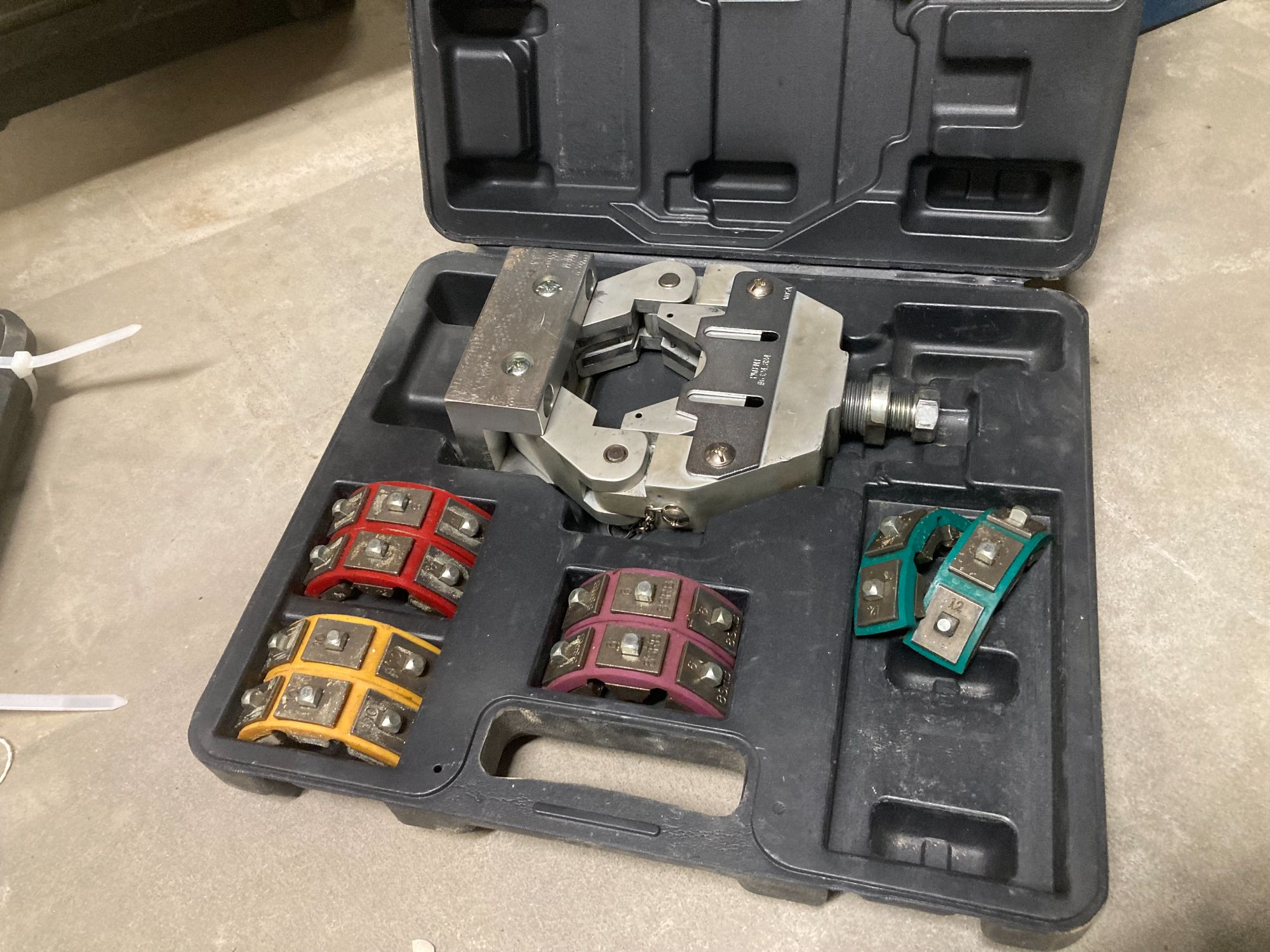 Lot image 1