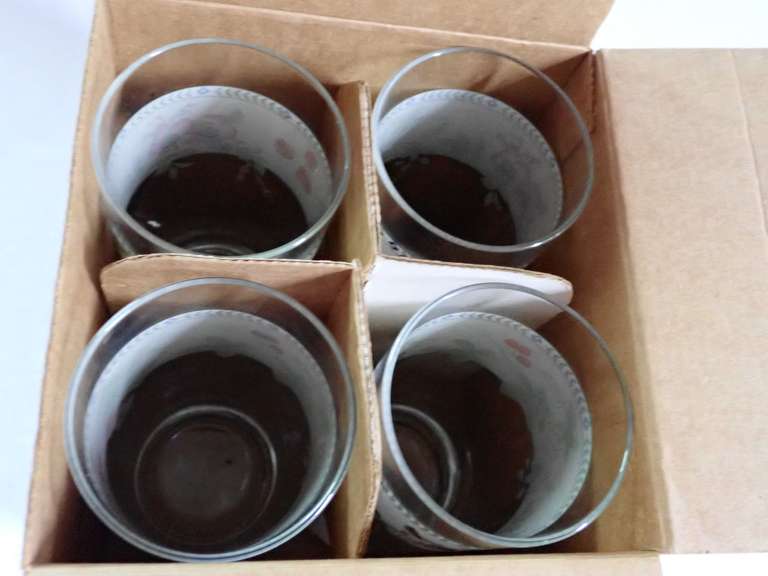 Wedgwood Fleur Iced Tea/Beverage Glasses - Set of 4 in Original Box