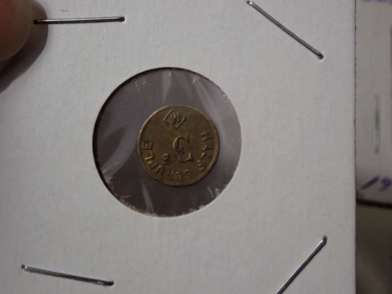 VARIOUS VINTAGE FOREIGN COINS