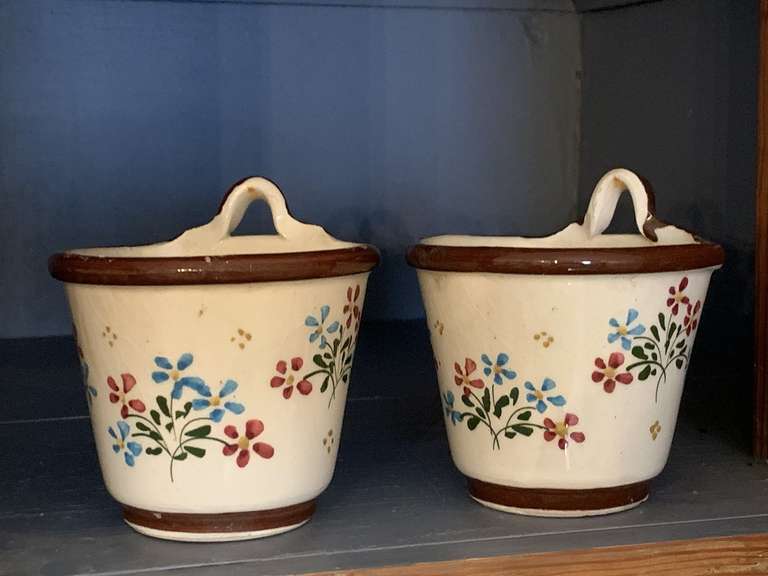 PAIR HANDMADE HAND PAINTED WALL PLANTERS FROM PORTUGAL 4 1/4" TALL X 5" ROUND - DINETTE