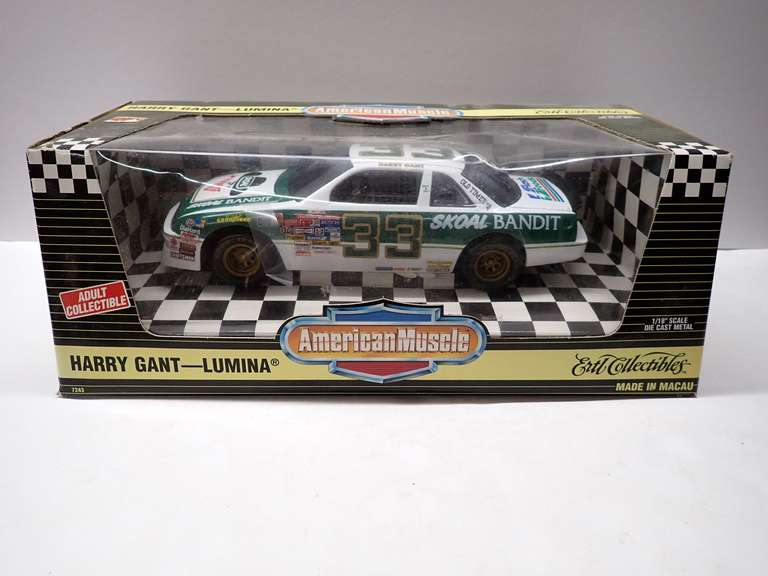 1/18 Scale Ertl American Muscle Harry Gant Lumina Diecast Car