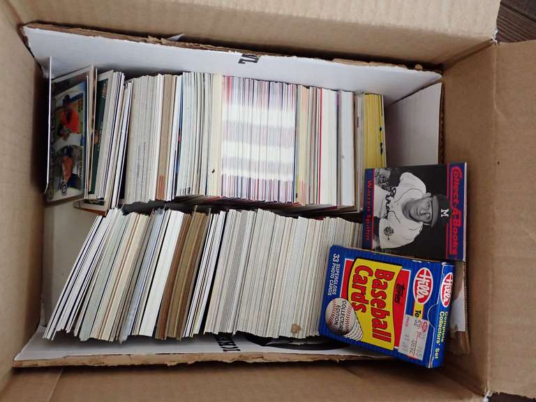 LARGE UNSEARCHED BOX OF BASEBALL SPORTS CARDS