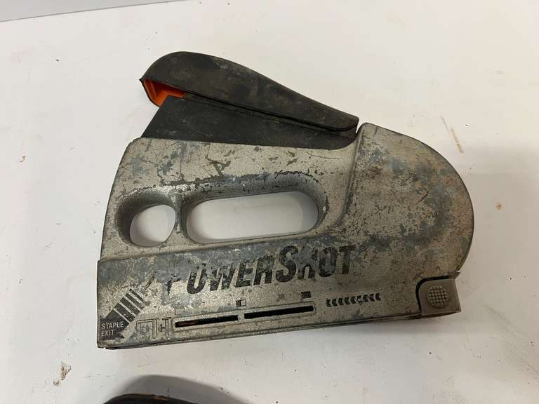 PowerShot staplers, two pieces, see pictures for details.
