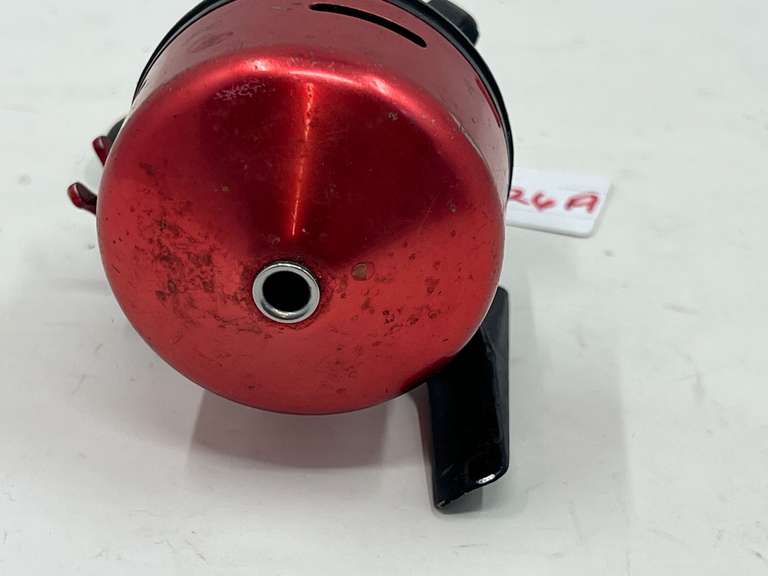 Abu Garcia 170 closed face reel, see pictures for details.