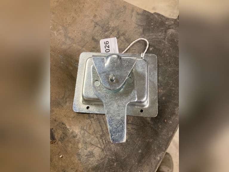 METAL DOOR LATCH - PARTS