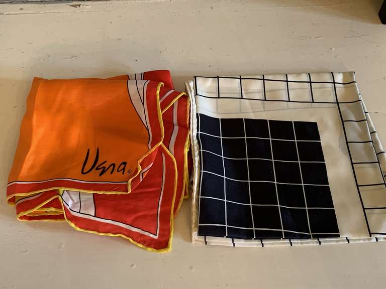 2 VINTAGE VERA NEUMANN SCARVES (GEOMETRIC 40% SILK, BLACK/WHITE) - DINETTE