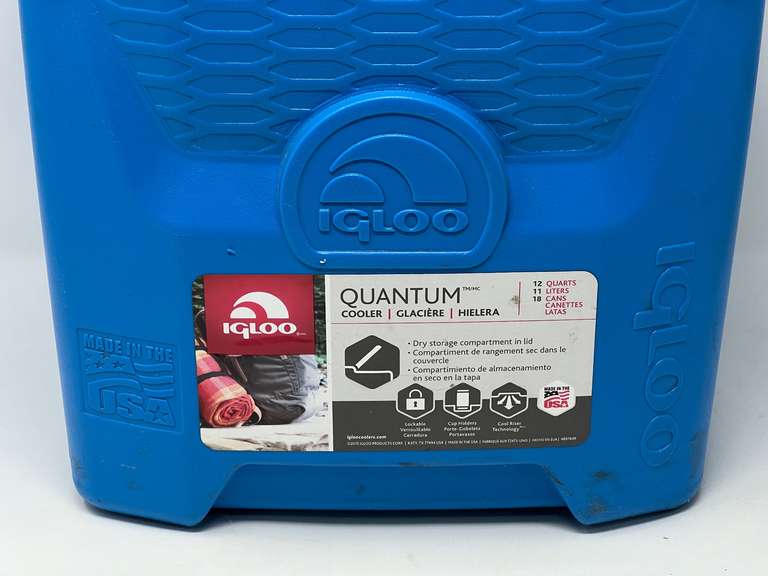 Igloo Quantum 12 qt cooler, see pictures for details.
