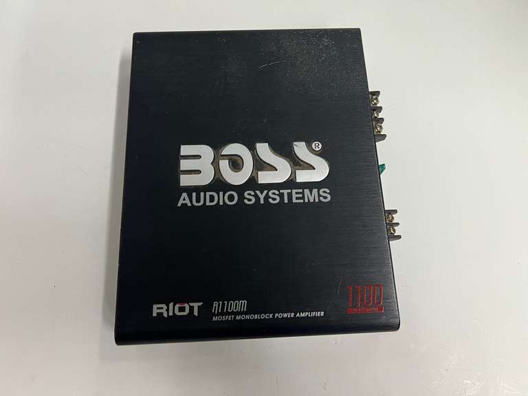 Boss Audio R1100M Riot Car Amplifier, working condition unknown, see pictures for details.