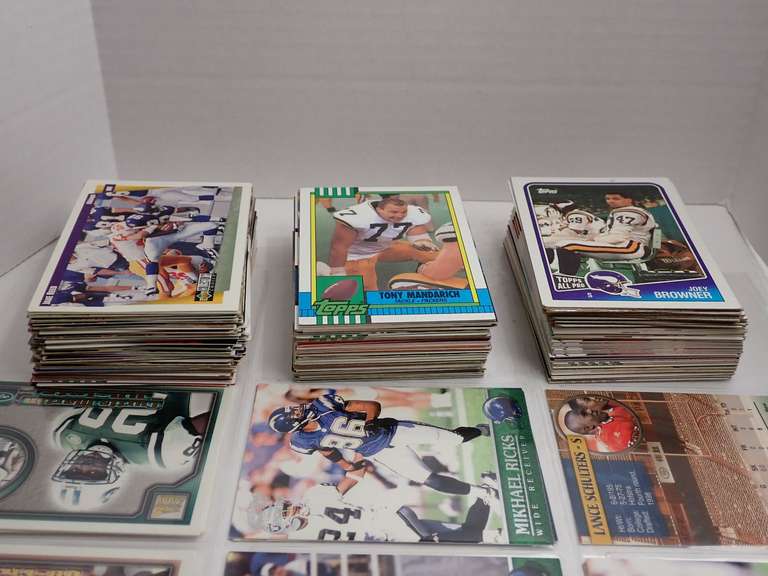 UNSEARCHED FOOTBALL SPORTS CARDS