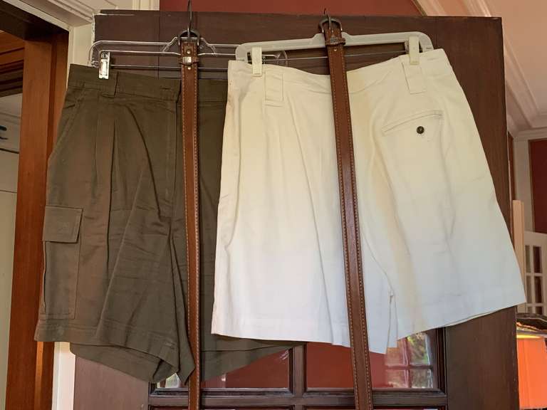 4 LADIES NICE SHORTS WITH BELTS - SIZE 12 - LIVING ROOM