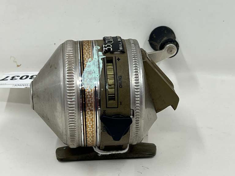Zebco 33 Classic closed face reel, see pictures for details.